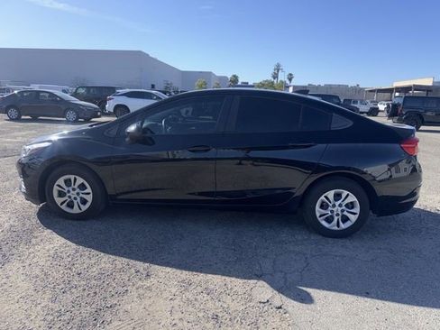 Used 2019 Chevrolet Cruze LS image 8