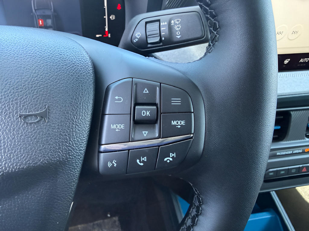 Used 2026 Ford Maverick XLT w/ XLT Luxury Package AWD/4WD image 17