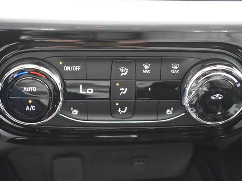 New 2026 Chevrolet Trax LT w/ Sunroof Package image 26