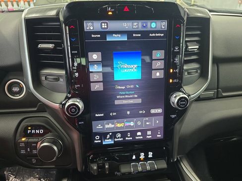 New 2026 RAM 1500 4x4 Crew Cab image 23