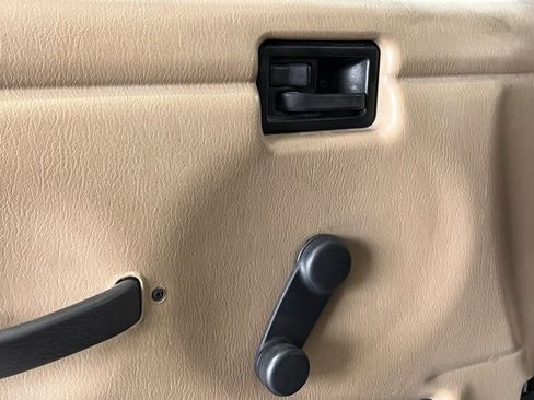 Used 2002 Jeep Wrangler Sport image 19