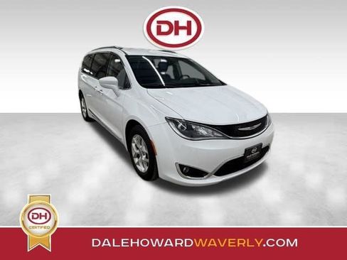 Used 2020 Chrysler Pacifica Touring-L Plus w/ Tire & Wheel Group FWD image 1