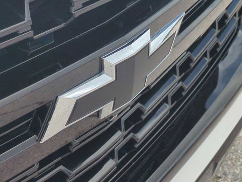 Used 2023 Chevrolet Tahoe Z71 w/ Luxury Package AWD/4WD image 32