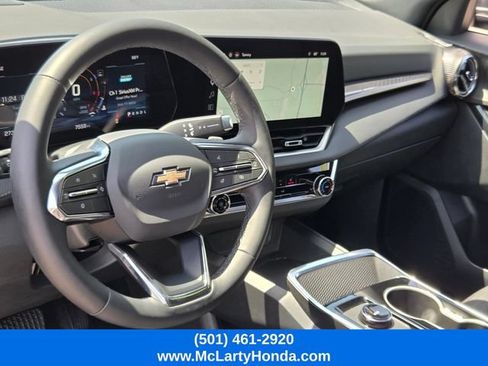 Used 2026 Chevrolet Equinox LT FWD image 9