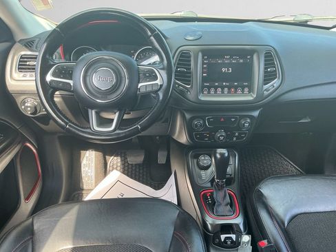 Used 2020 Jeep Compass Trailhawk AWD/4WD image 10