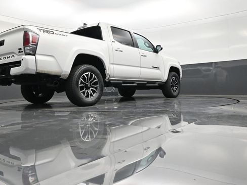 Used 2020 Toyota Tacoma TRD Sport w/ Technology Package RWD image 25