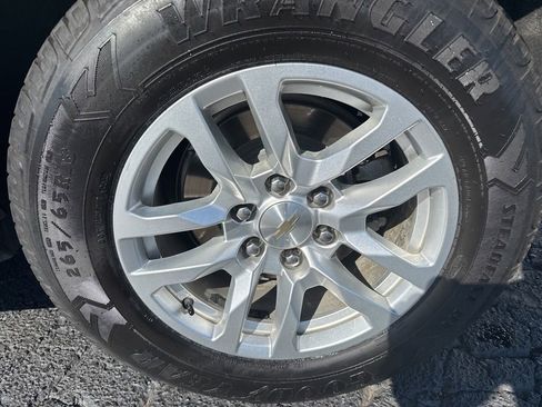 Used 2024 Chevrolet Tahoe LT AWD/4WD image 18