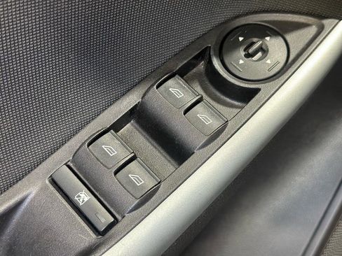 Used 2014 Ford Focus SE w/ Equipment Group 201A FWD image 28