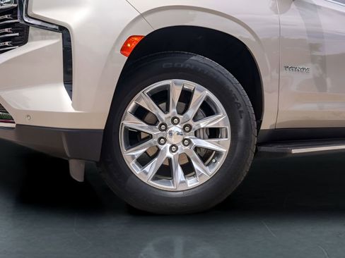 Used 2023 Chevrolet Tahoe Premier RWD image 4