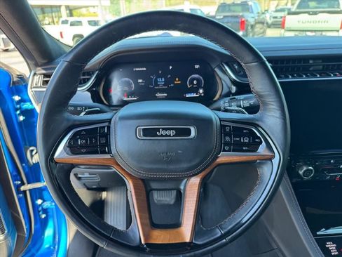 Used 2023 Jeep Grand Cherokee L Summit AWD/4WD image 25