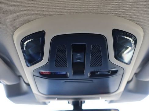 Certified 2025 Subaru Outback Onyx Edition w/ Popular Package #2 image 32