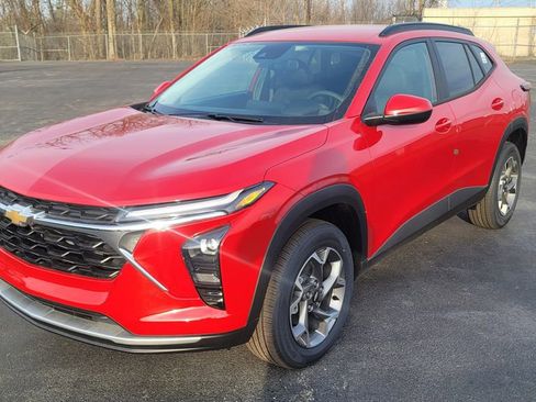 New 2026 Chevrolet Trax LT image 3