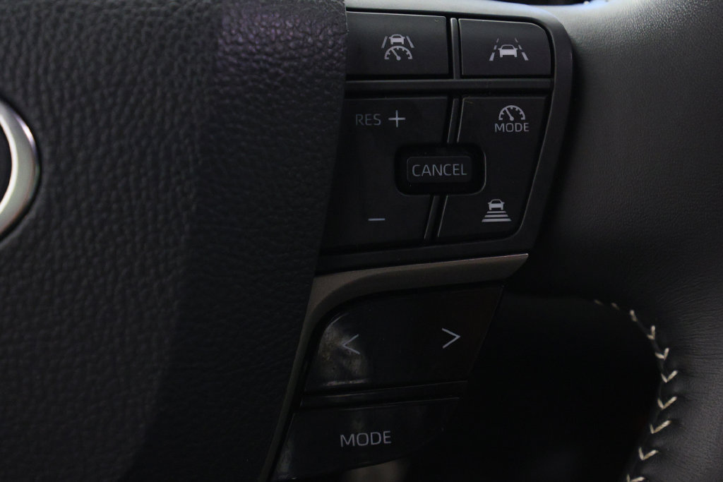 Used 2025 Toyota Camry SE FWD image 23