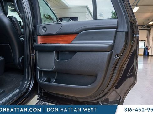Used 2021 Lincoln Navigator L Reserve RWD image 24