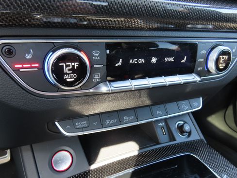 Used 2023 Audi SQ5 Premium w/ Convenience Package image 26