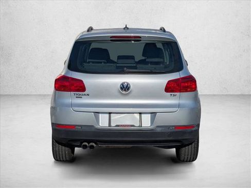 Used 2018 Volkswagen Tiguan Limited w/ Premium Package image 7