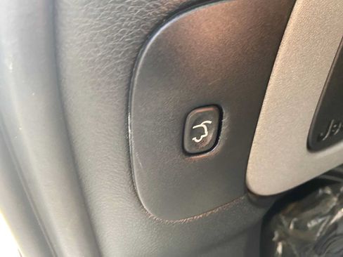 Used 2018 Jeep Cherokee Trailhawk w/ Comfort/Convenience Group AWD/4WD image 33