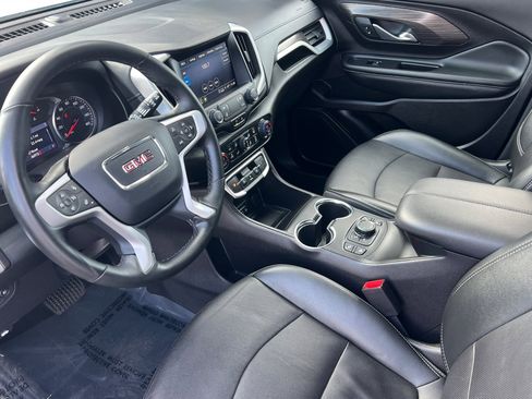 Used 2024 GMC Terrain SLT image 8