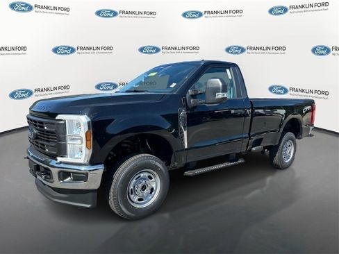 New 2026 Ford F250 XL w/ XL Chrome Package image 2