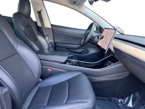 Used 2020 Tesla Model 3 Performance image 15