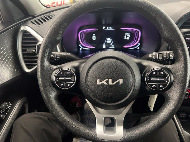 Certified 2024 Kia Soul LX FWD image 22