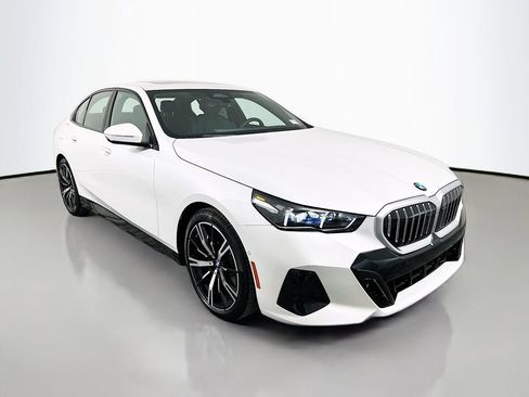 New 2026 BMW 530i 530i w/ M Sport Package image 3