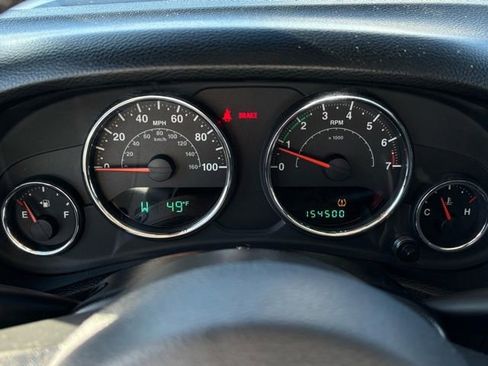 Used 2012 Jeep Wrangler Unlimited Sport image 28