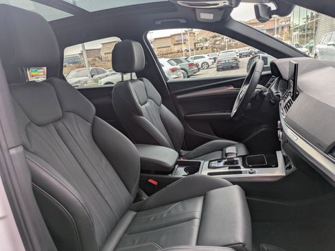Certified 2025 Audi Q5 2.0T Premium image 28