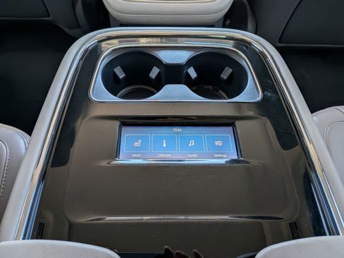 Used 2022 Lincoln Navigator Reserve image 28