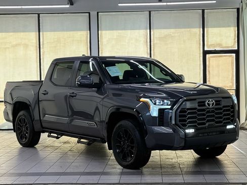 Used 2026 Toyota Tundra Platinum w/ TRD Off-Road Package AWD/4WD image 1
