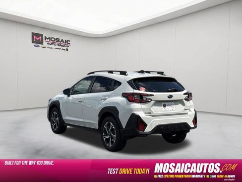 Used 2024 Subaru Crosstrek 2.0i Premium AWD/4WD image 5