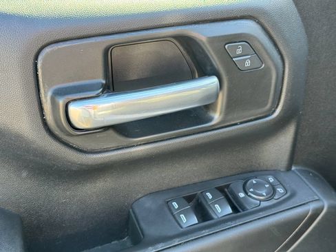 Used 2021 Chevrolet Silverado 1500 Custom w/ Safety Confidence Package RWD image 10