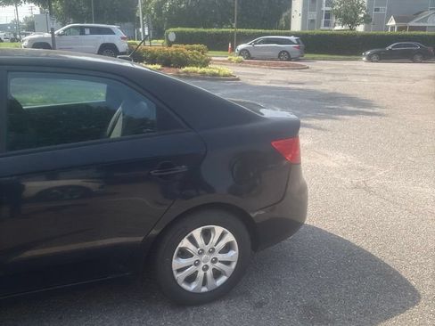 Used 2012 Kia Forte EX FWD image 7