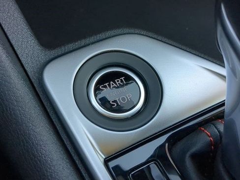 Used 2025 Nissan Sentra SR FWD image 19