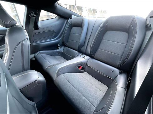 Certified 2025 Ford Mustang Coupe image 21