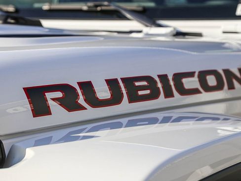 Used 2024 Jeep Wrangler Unlimited Rubicon image 6