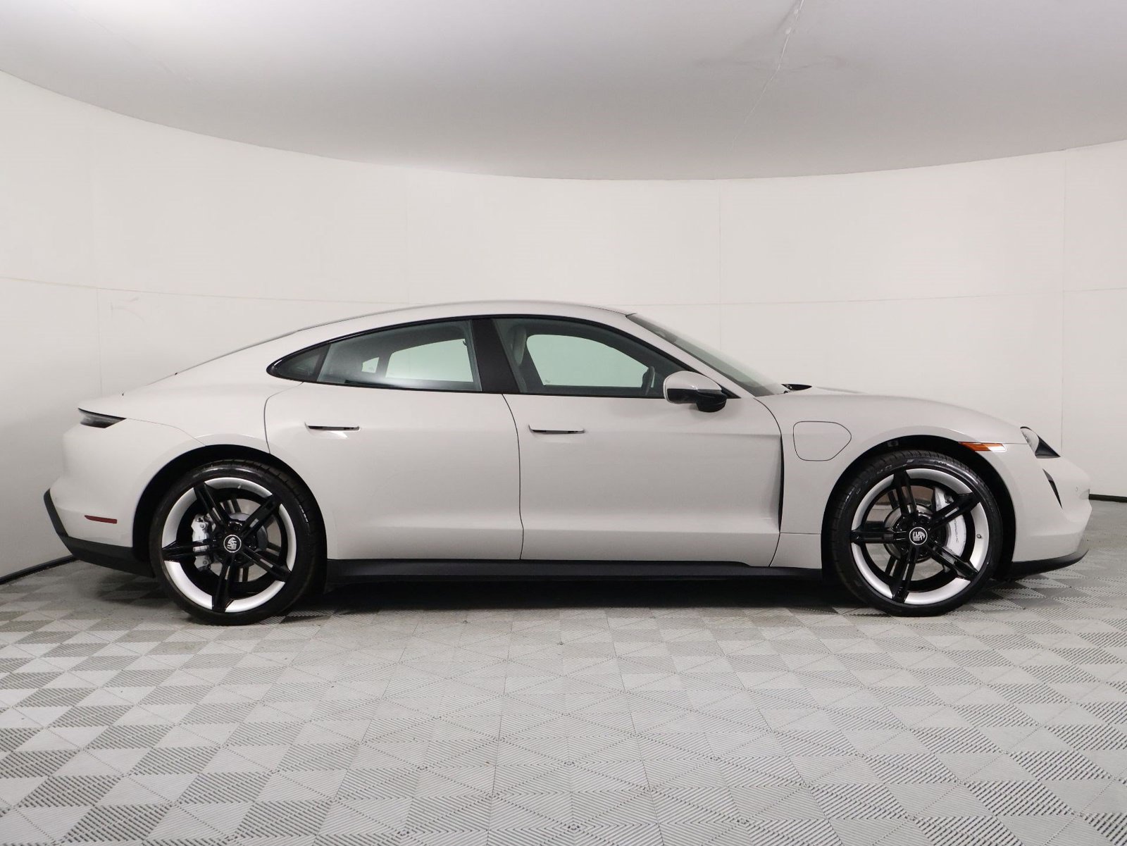 Certified 2023 Porsche Taycan 4S AWD/4WD image 8