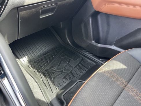 Used 2025 GMC Canyon AT4 image 36