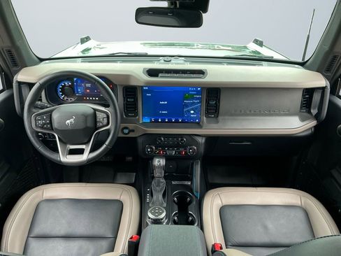 Used 2024 Ford Bronco Wildtrak image 12