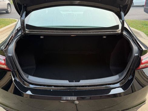 Used 2022 Chevrolet Malibu LT FWD image 21