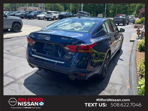 Certified 2023 Nissan Altima 2.5 SR w/ SR Premium Package AWD/4WD image 5