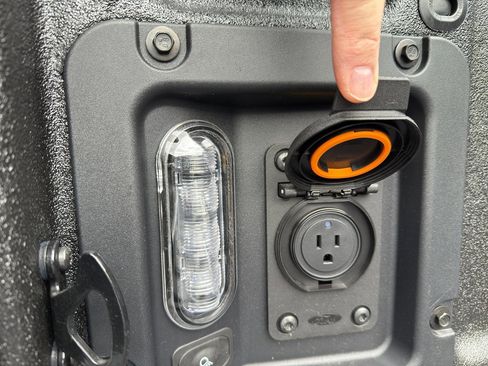 New 2025 Ford Maverick Lariat w/ Black Appearance Package image 16