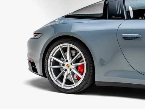 Used 2023 Porsche 911 Targa 4 GTS AWD/4WD image 18