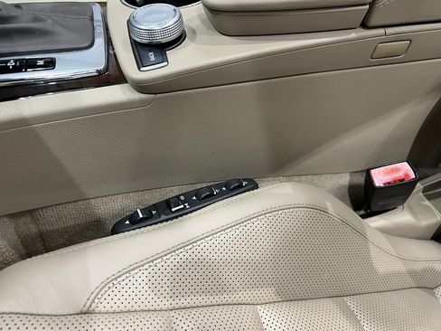 Used 2011 Mercedes-Benz E 550 E 550 w/ Premium 2 Pkg image 48