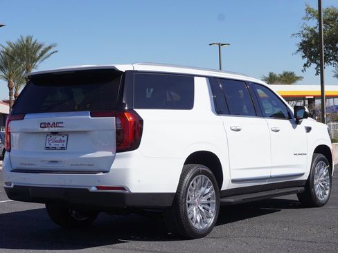 New 2026 GMC Yukon XL Elevation AWD/4WD image 4