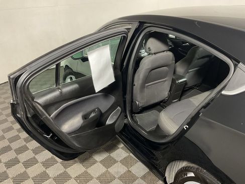 Used 2017 Chevrolet Cruze LT w/ Convenience Package FWD image 26
