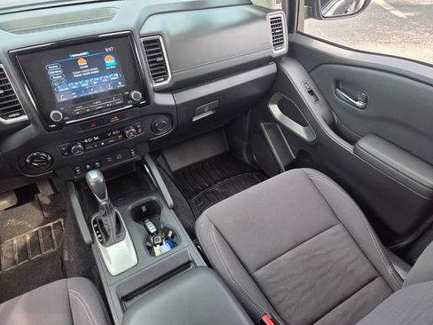 Used 2022 Nissan Frontier SV AWD/4WD image 14