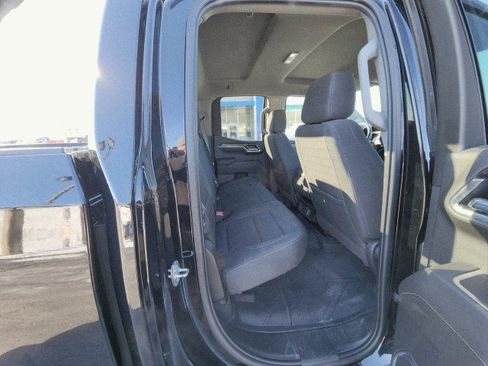 Used 2022 Chevrolet Silverado 1500 LT w/ Protection Package image 19