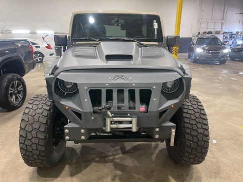 Used 2018 Jeep Wrangler Unlimited Sport S AWD/4WD image 2