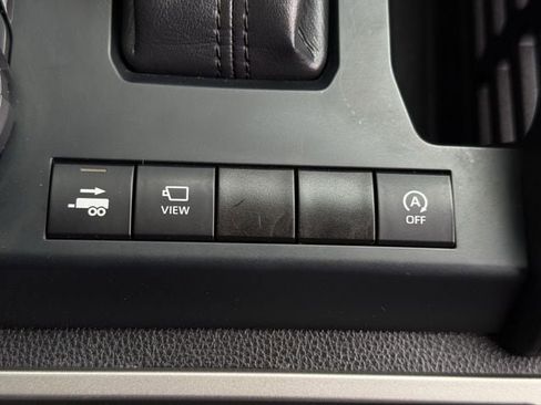 Used 2024 Toyota Tacoma Limited w/ Limited Package (LT) image 20